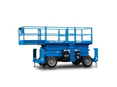 Ножничный дизельный подъемник Genie GS 4390RT - 15 метров